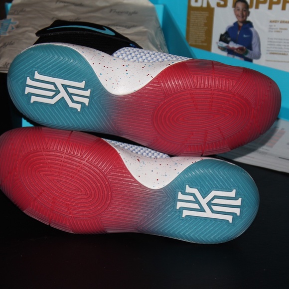 Nike Kyrie 2 Freestyle Doernbecher 898641-001 - Picture 7 of 7